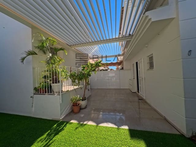 Chalet de 4 habitaciones en Arroyo de la Miel, Benalmádena en venta con garaje - 695.000 € (Ref: 9683283)