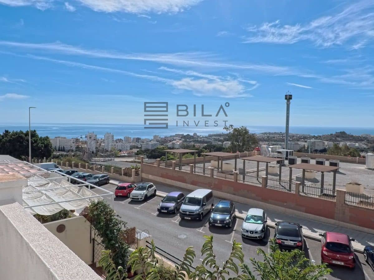 Chalet de 4 habitaciones en Arroyo de la Miel en venta con garaje - 695.000 € (Ref: 9683283)