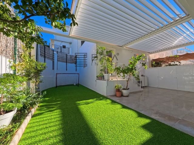 Chalet de 4 habitaciones en Arroyo de la Miel, Benalmádena en venta con garaje - 695.000 € (Ref: 9683283)