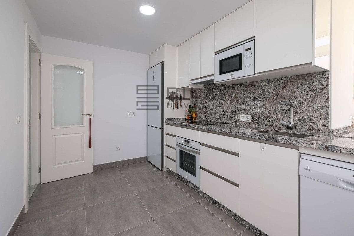 3 sovrum Takvåning till salu i Fuengirola med pool - 629 000 € (Ref: 9685959)