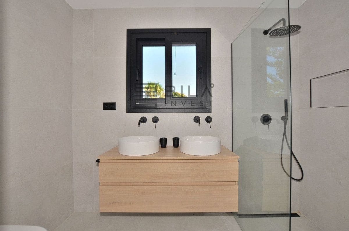 Chalet de 4 habitaciones en El Coto en venta con piscina garaje - 1.099.000 € (Ref: 9685963)