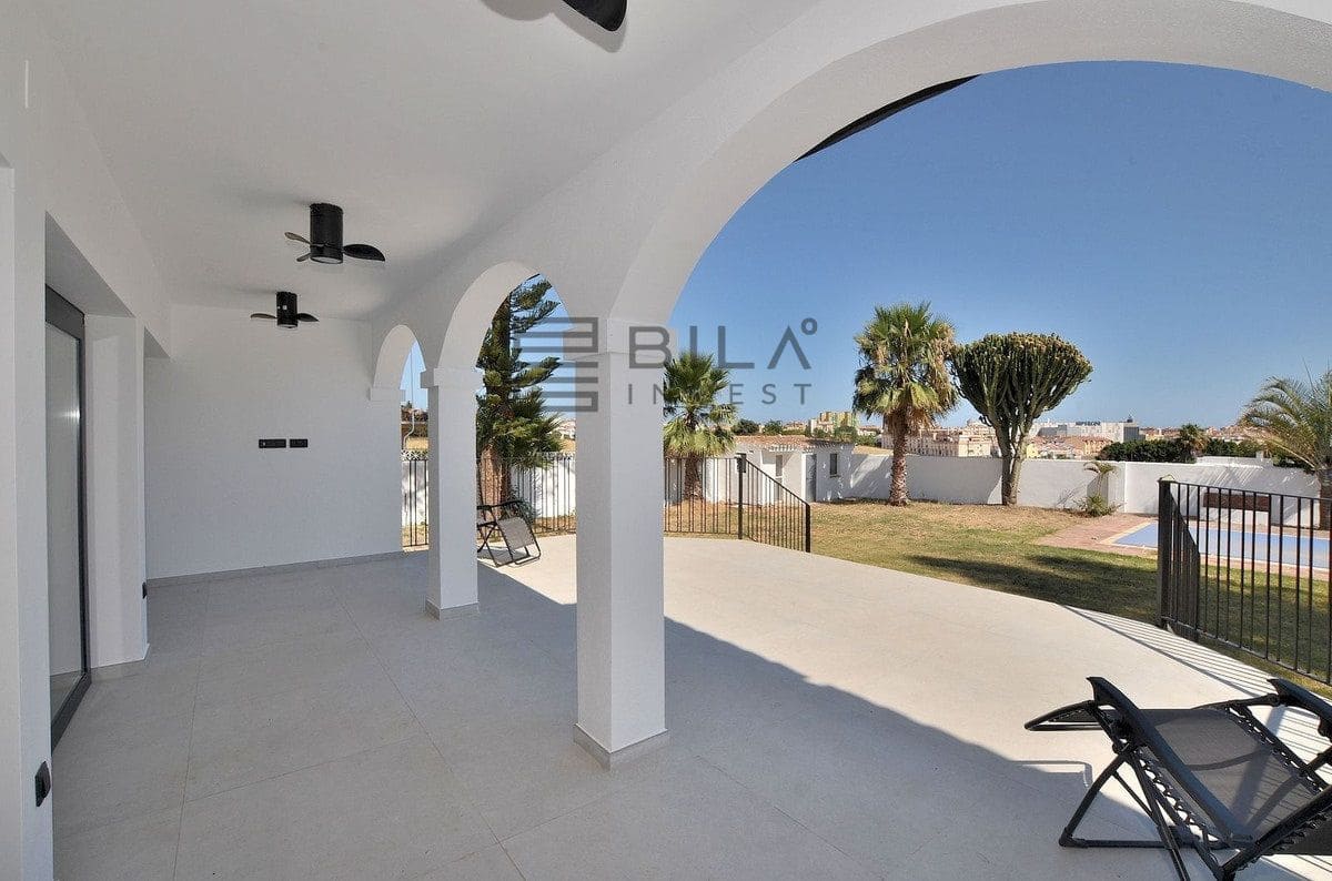 Chalet de 4 habitaciones en El Coto en venta con piscina garaje - 1.099.000 € (Ref: 9685963)