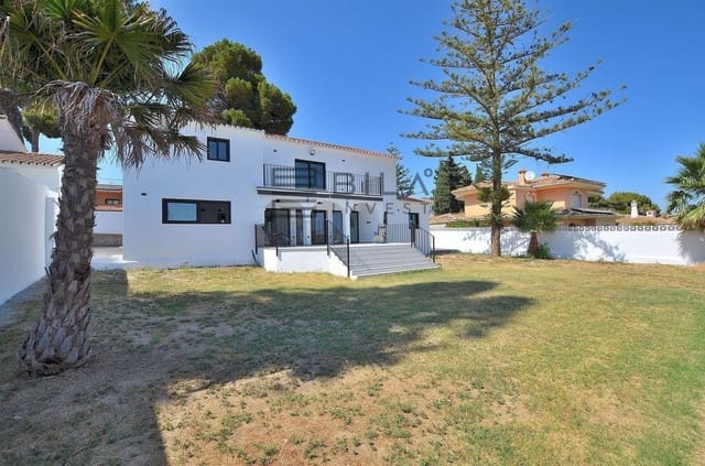 Chalet de 4 habitaciones en El Coto, Mijas en venta con piscina garaje - 1.099.000 € (Ref: 9685963)