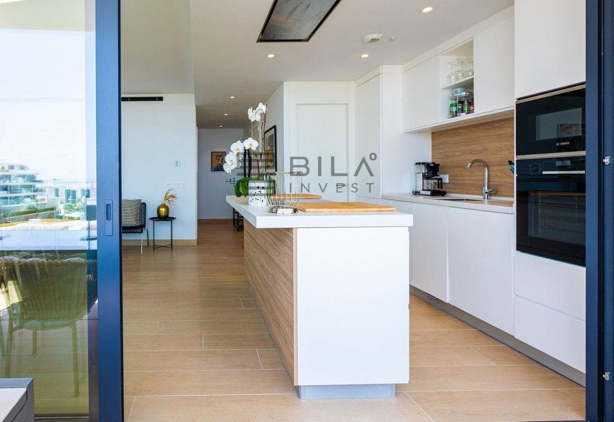 4 sovrum Lägenhet till salu i Fuengirola med pool garage - 995 000 € (Ref: 9685964)