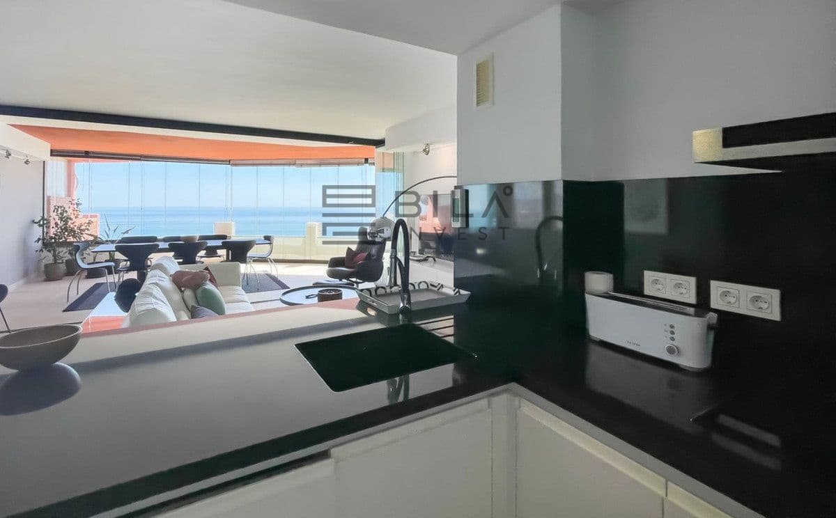 3 bedroom Penthouse for sale in Benalmadena with pool - € 898,000 (Ref: 9685966)