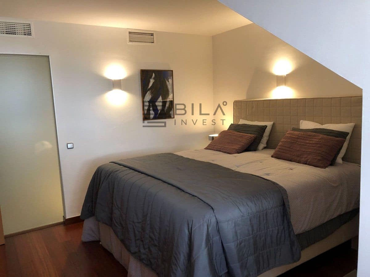 3 bedroom Penthouse for sale in Benalmadena with pool - € 898,000 (Ref: 9685966)