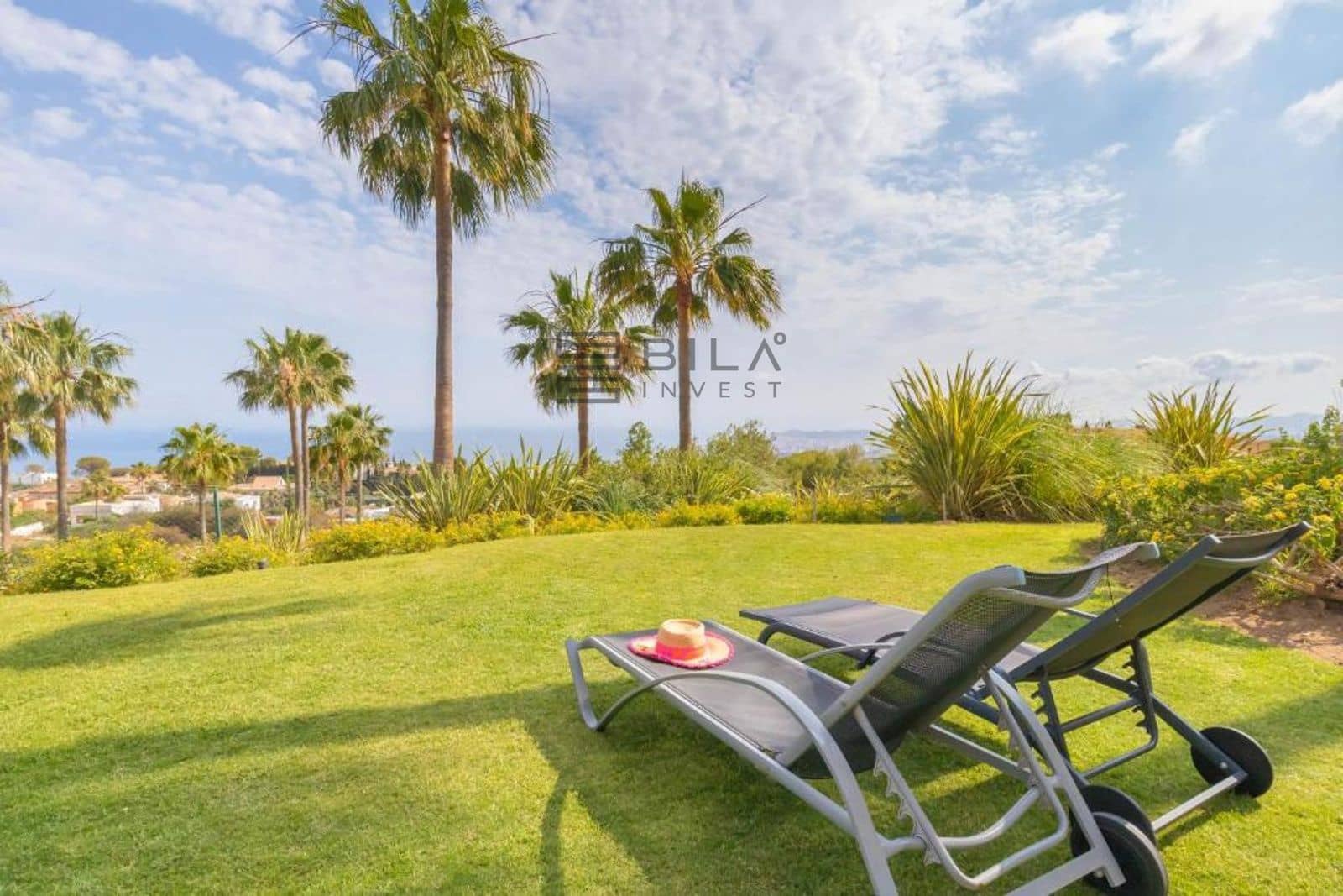 3 bedroom Penthouse for sale in Benalmadena with pool - € 898,000 (Ref: 9685966)