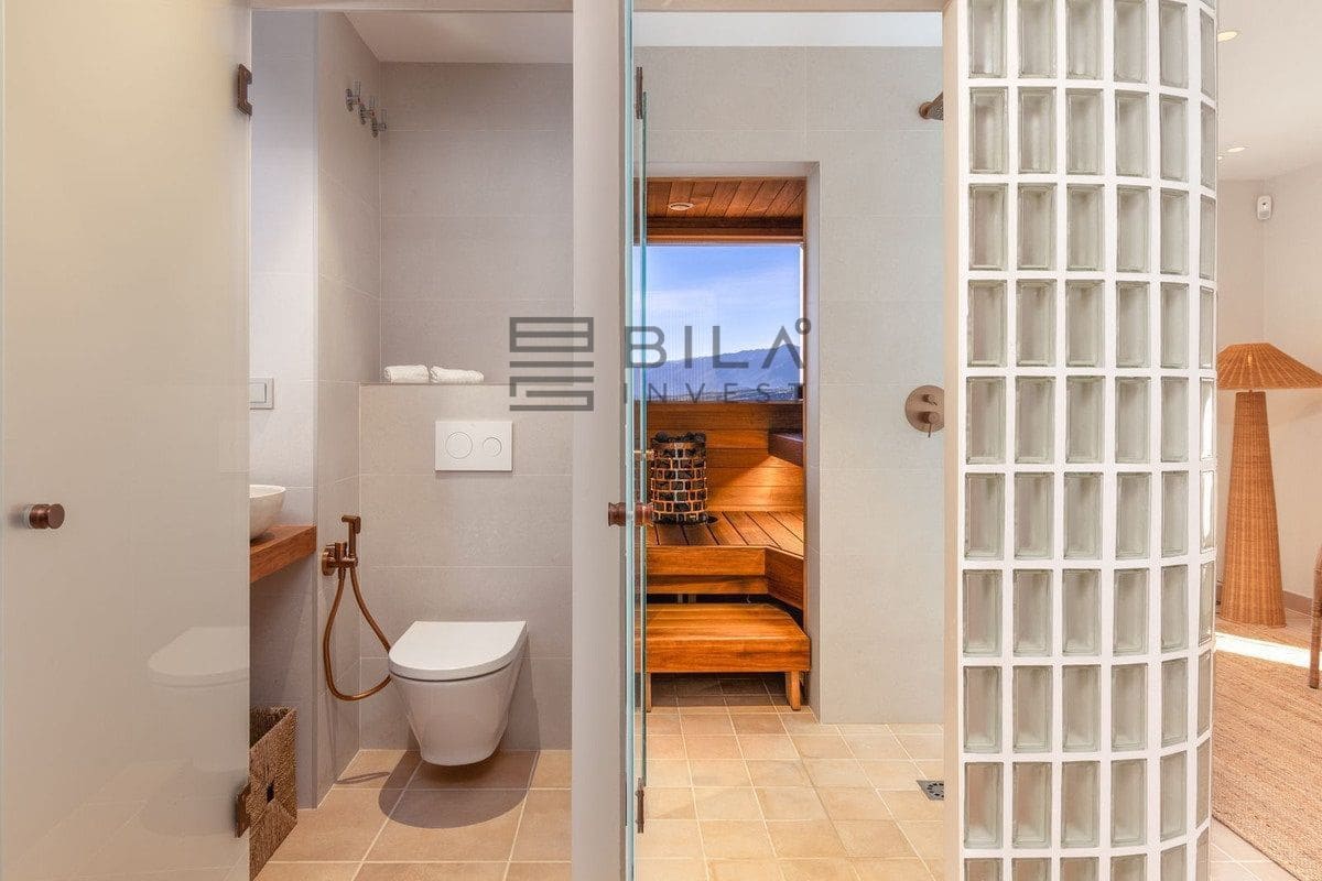 4 sypialnia Willa na sprzedaż w La Sierrezuela z basenem garażem - 1 430 000 € (Ref: 9685967)