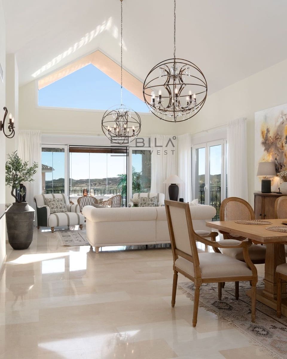 4 sypialnia Willa na sprzedaż w La Sierrezuela z basenem garażem - 1 430 000 € (Ref: 9685967)