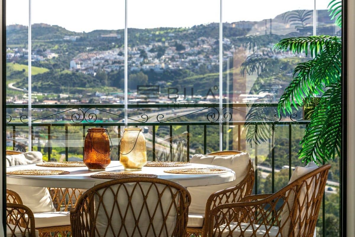 4 sypialnia Willa na sprzedaż w La Sierrezuela z basenem garażem - 1 430 000 € (Ref: 9685967)