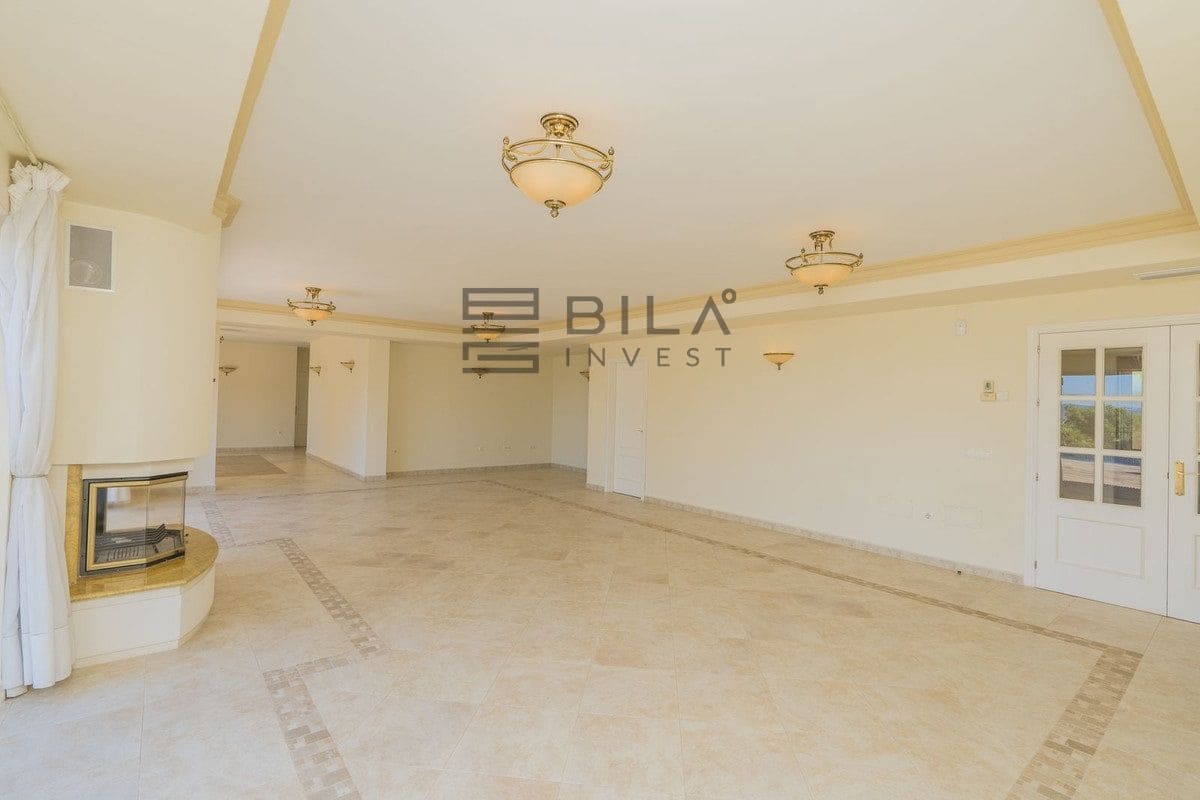 5 sypialnia Willa na sprzedaż w Mijas z basenem garażem - 1 375 000 € (Ref: 9685968)