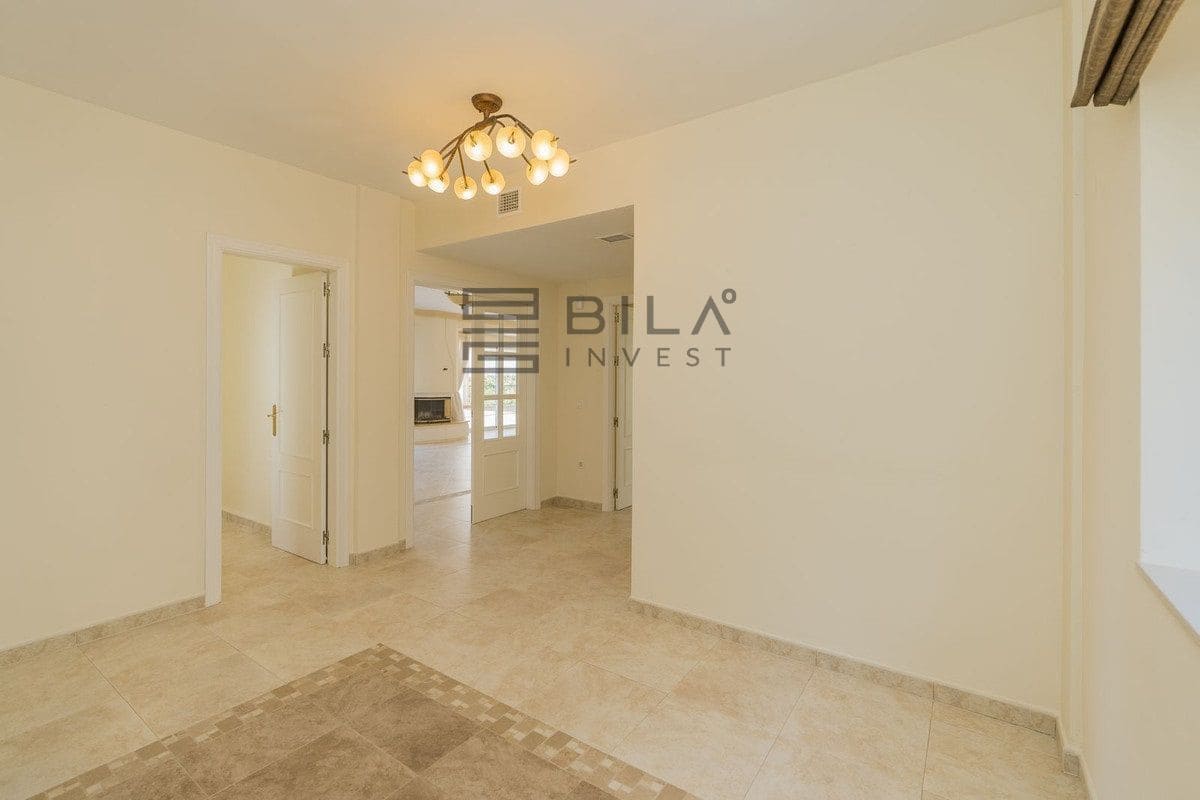 5 sypialnia Willa na sprzedaż w Mijas z basenem garażem - 1 375 000 € (Ref: 9685968)