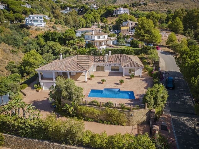 5 sypialnia Willa na sprzedaż w Mijas pueblo, Mijas z basenem garażem - 1 375 000 € (Ref: 9685968)