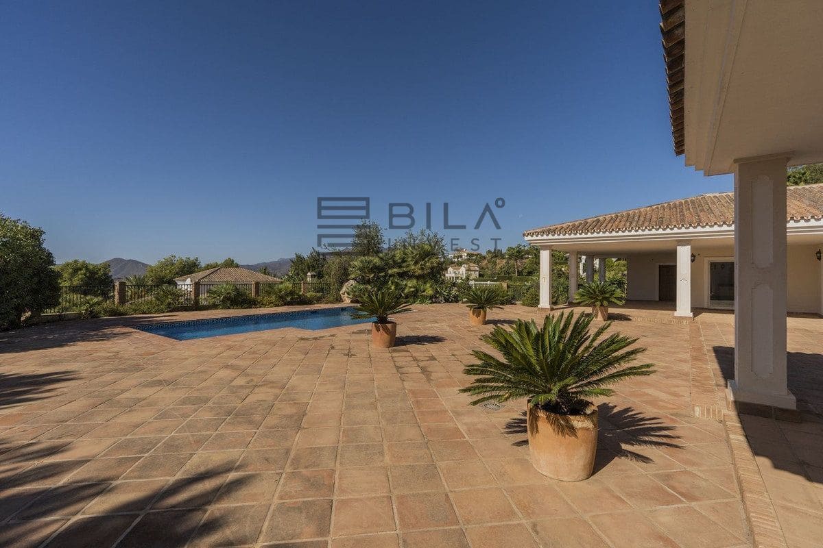 5 sypialnia Willa na sprzedaż w Mijas z basenem garażem - 1 375 000 € (Ref: 9685968)