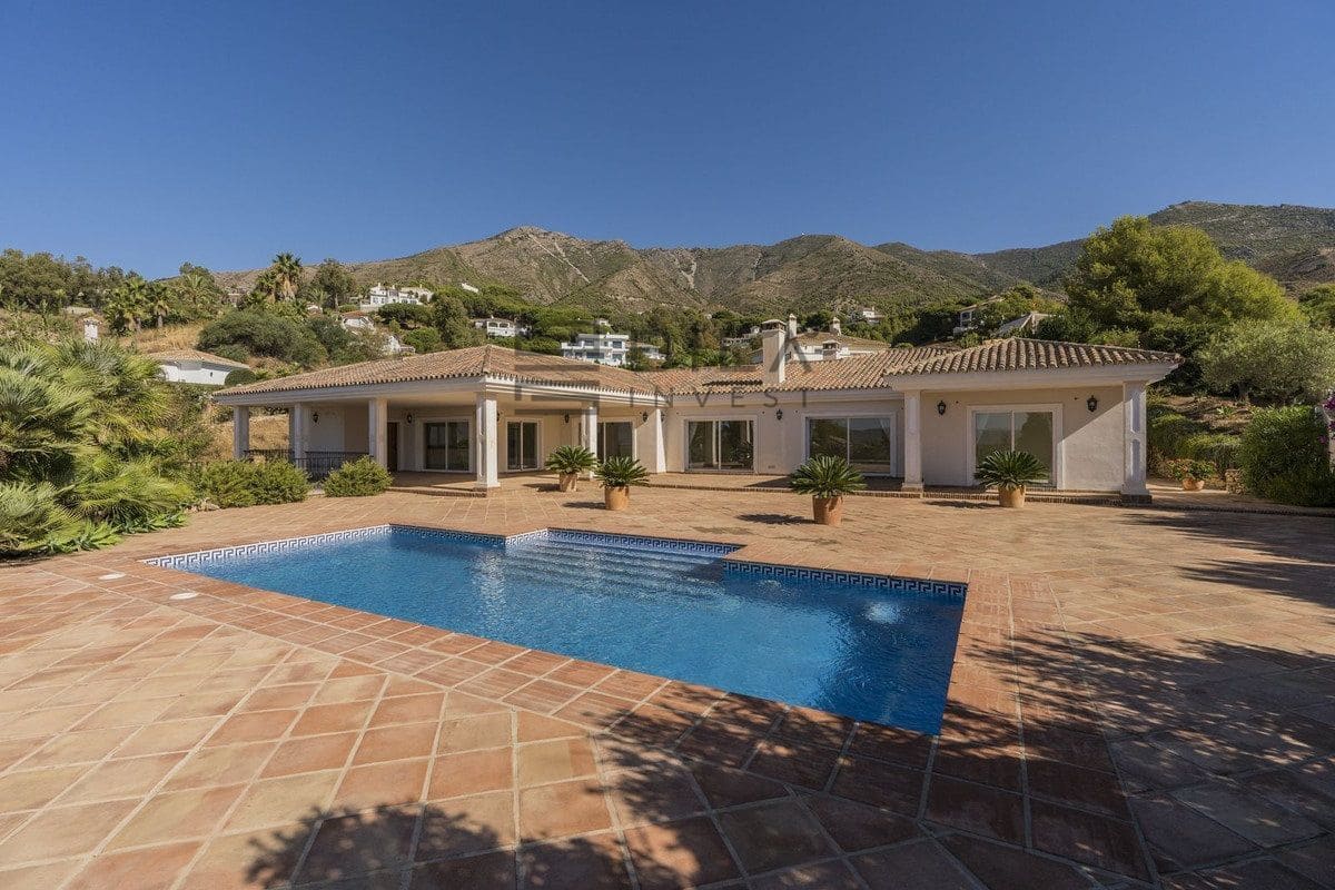 5 sypialnia Willa na sprzedaż w Mijas z basenem garażem - 1 375 000 € (Ref: 9685968)