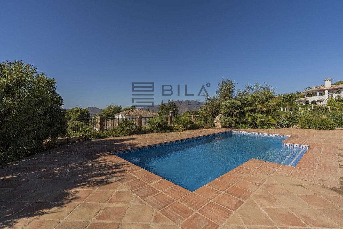 5 sypialnia Willa na sprzedaż w Mijas z basenem garażem - 1 375 000 € (Ref: 9685968)