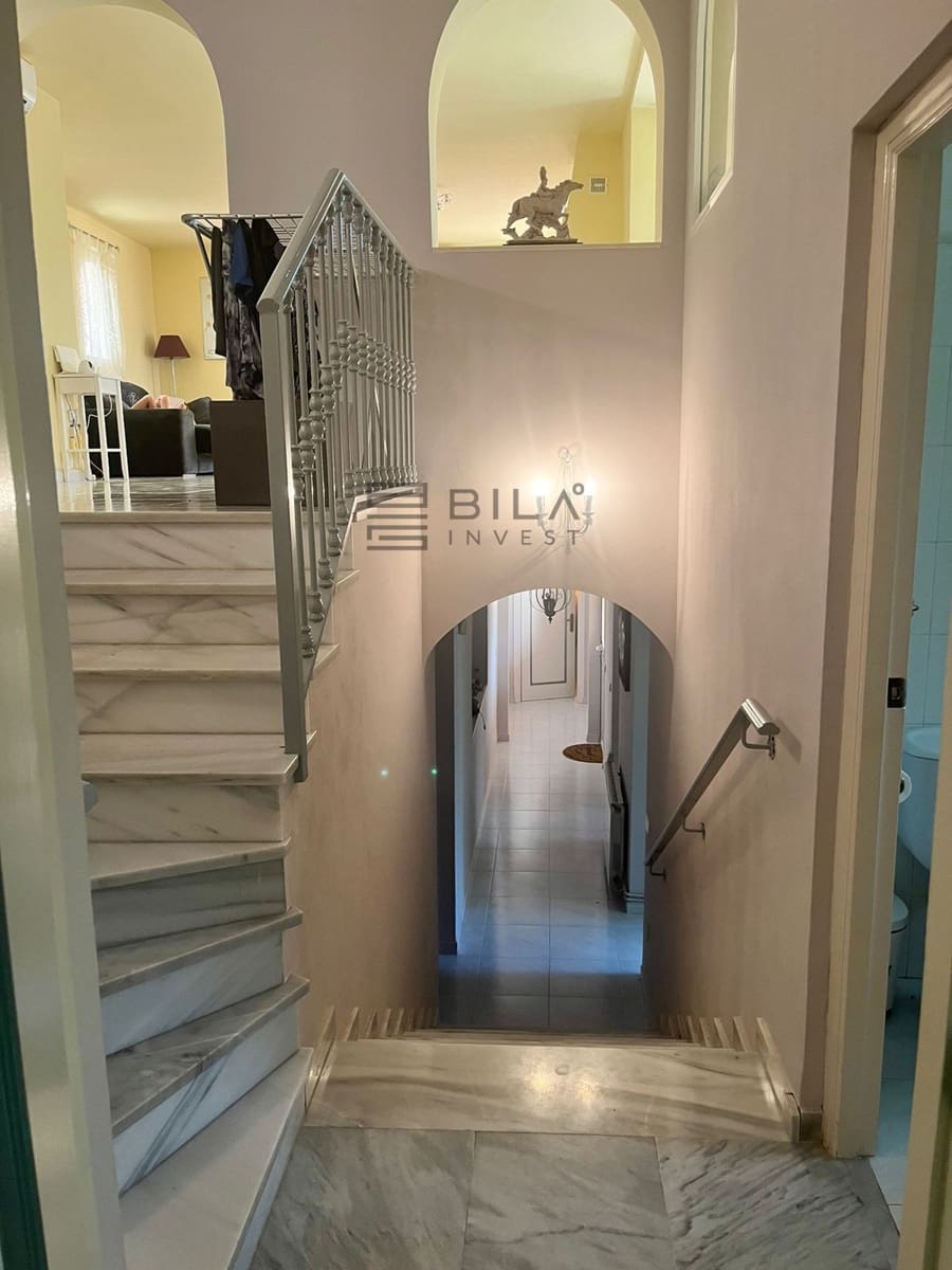 5 bedroom Villa for sale in Mijas with pool garage - € 1,200,000 (Ref: 9694572)