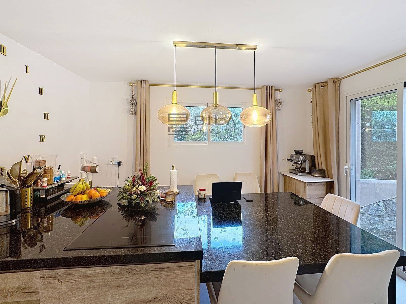 5 bedroom Villa for sale in Mijas with pool garage - € 1,200,000 (Ref: 9694572)