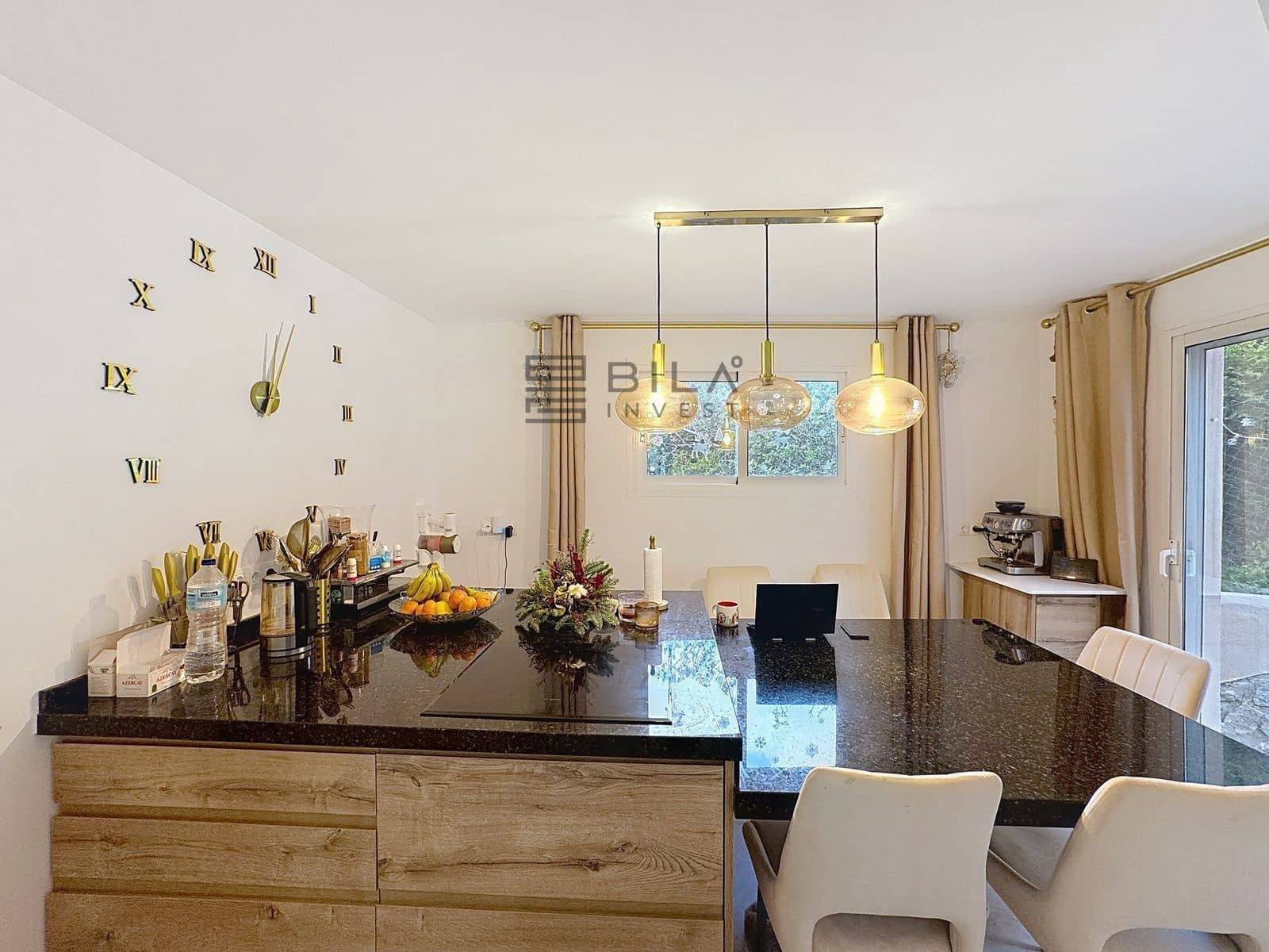 5 bedroom Villa for sale in Mijas with pool garage - € 1,200,000 (Ref: 9694572)