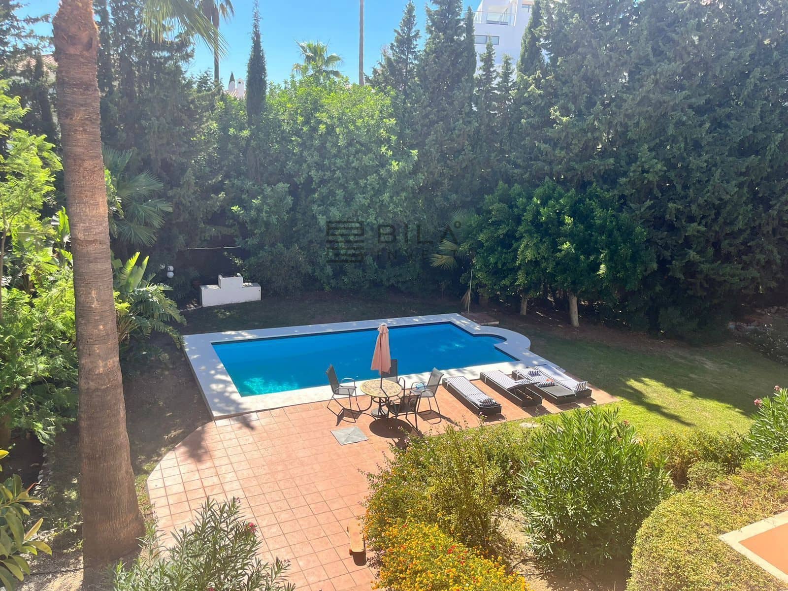 5 bedroom Villa for sale in Mijas with pool garage - € 1,200,000 (Ref: 9694572)