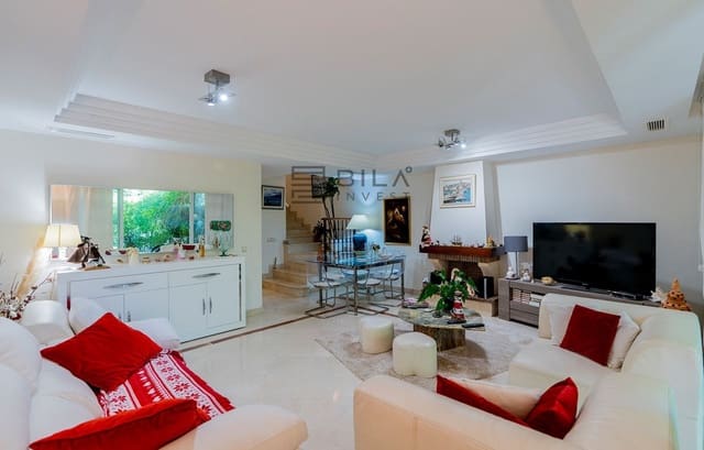 3 slaapkamer Villa te koop in Riviera del Sol, Mijas met zwembad - € 685.000 (Ref: 9694574)