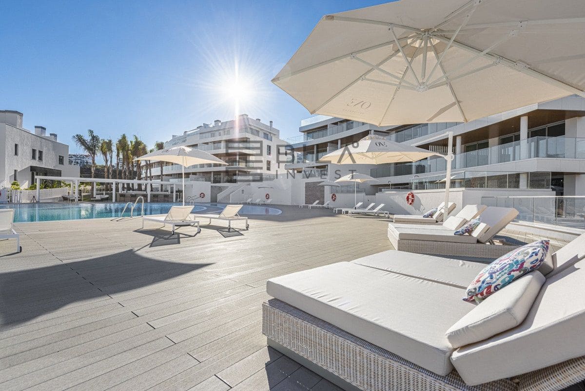 2 Zimmer Penthouse zu verkaufen in La Cala de Mijas mit Pool - 895.000 € (Ref: 9694576)