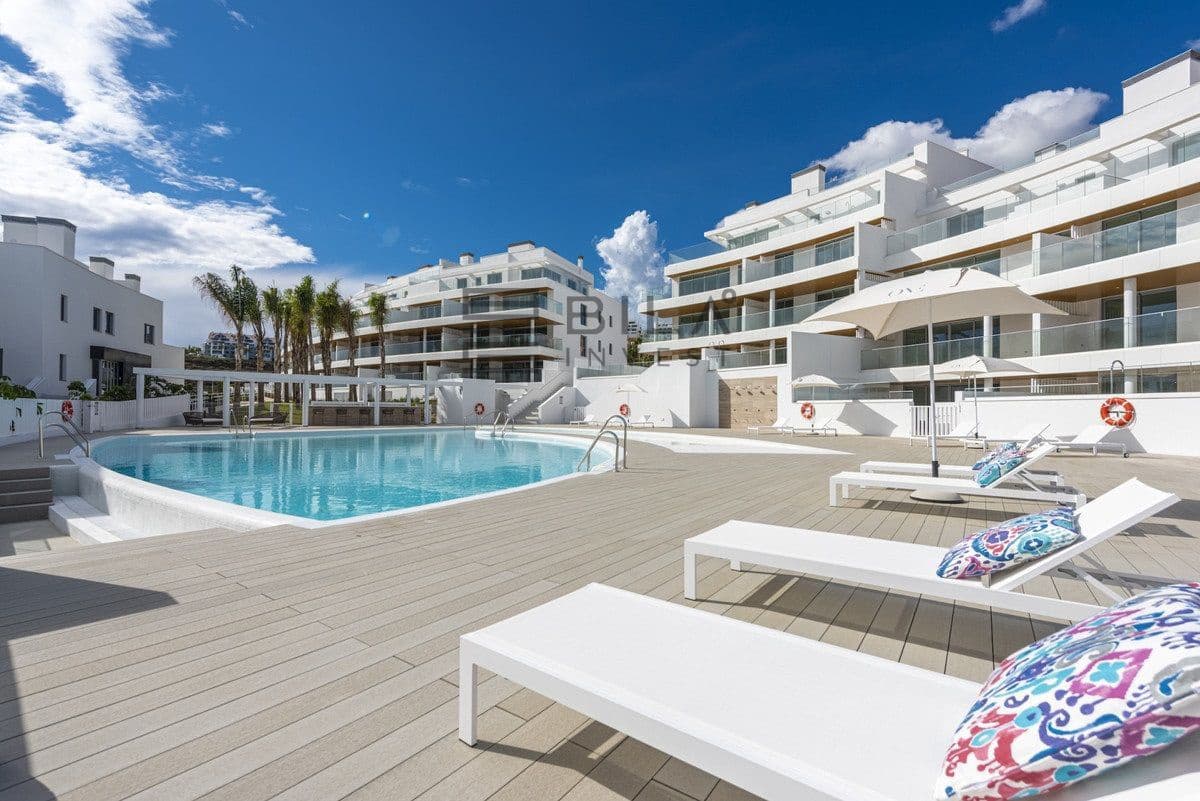 2 Zimmer Penthouse zu verkaufen in La Cala de Mijas mit Pool - 895.000 € (Ref: 9694576)