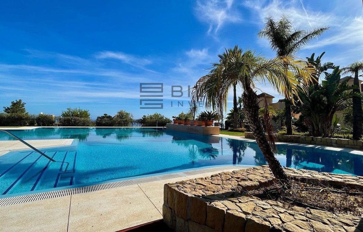 3 bedroom Penthouse for sale in Benalmadena with pool - € 680,000 (Ref: 9694578)