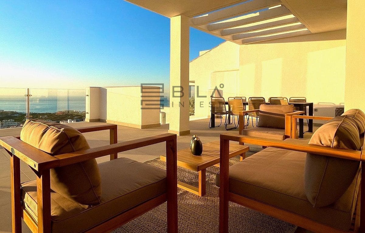 3 bedroom Penthouse for sale in Benalmadena with pool - € 680,000 (Ref: 9694578)