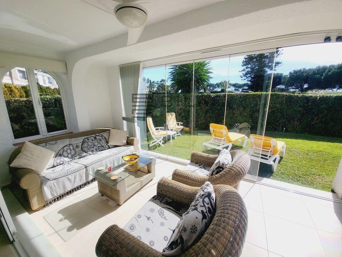 3 sovrum Hus till salu i Miraflores med pool garage - 599 000 € (Ref: 9694579)