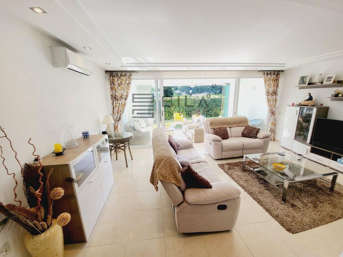 3 sovrum Hus till salu i Miraflores med pool garage - 599 000 € (Ref: 9694579)