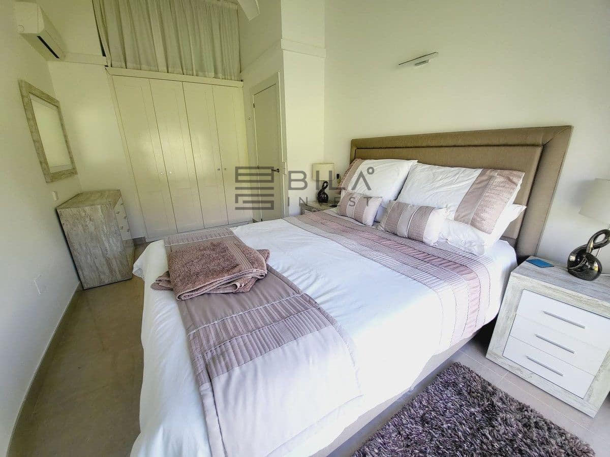 3 sovrum Hus till salu i Miraflores med pool garage - 599 000 € (Ref: 9694579)