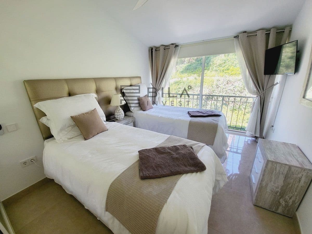 3 sovrum Hus till salu i Miraflores med pool garage - 599 000 € (Ref: 9694579)