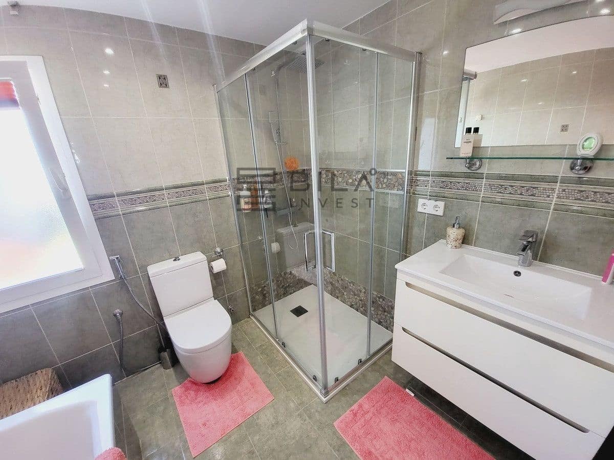 3 sovrum Hus till salu i Miraflores med pool garage - 599 000 € (Ref: 9694579)