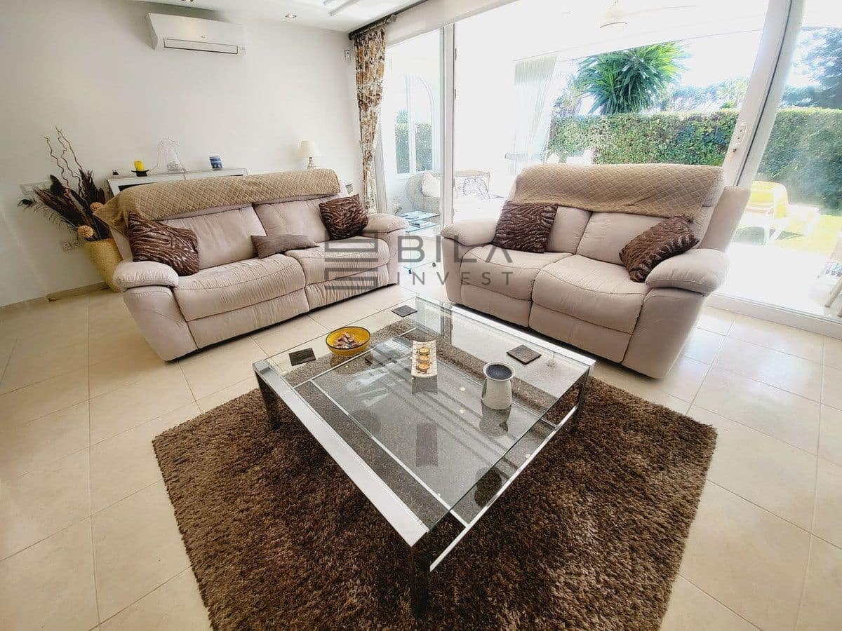 3 sovrum Hus till salu i Miraflores med pool garage - 599 000 € (Ref: 9694579)