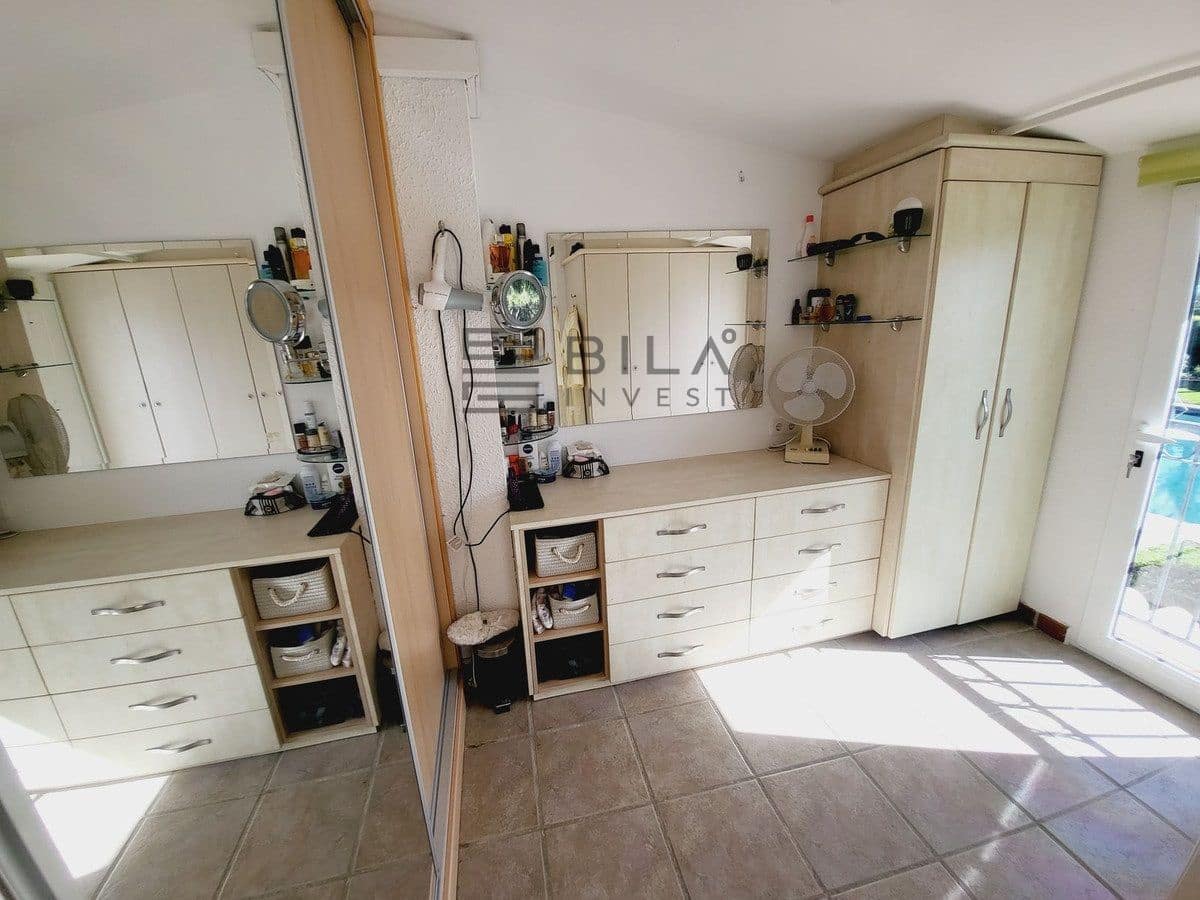 3 sovrum Hus till salu i Miraflores med pool garage - 599 000 € (Ref: 9694579)