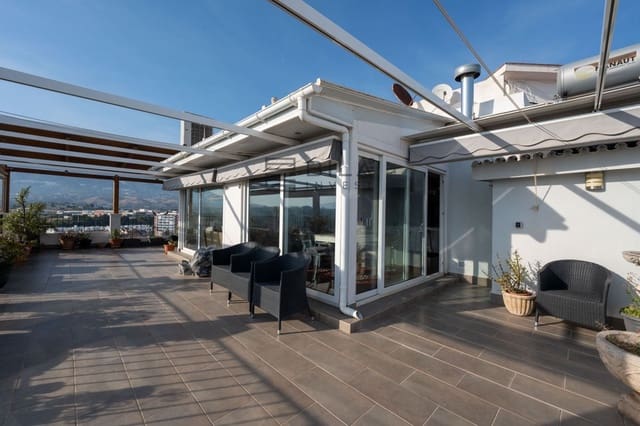 3 quarto Penthouse para venda em Los Boliches , Fuengirola com piscina - 1 250 000 € (Ref: 9694580)