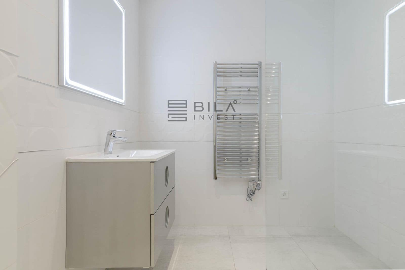 4 bedroom Villa for sale in Valtocado with pool garage - € 1,075,000 (Ref: 9696706)