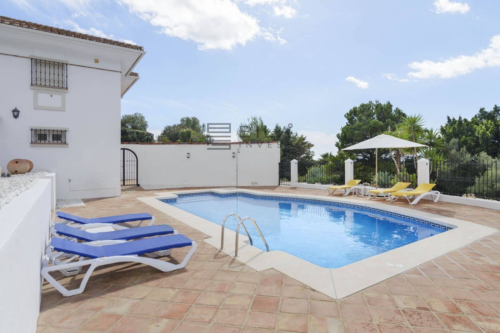 4 bedroom Villa for sale in Valtocado with pool garage - € 1,075,000 (Ref: 9696706)