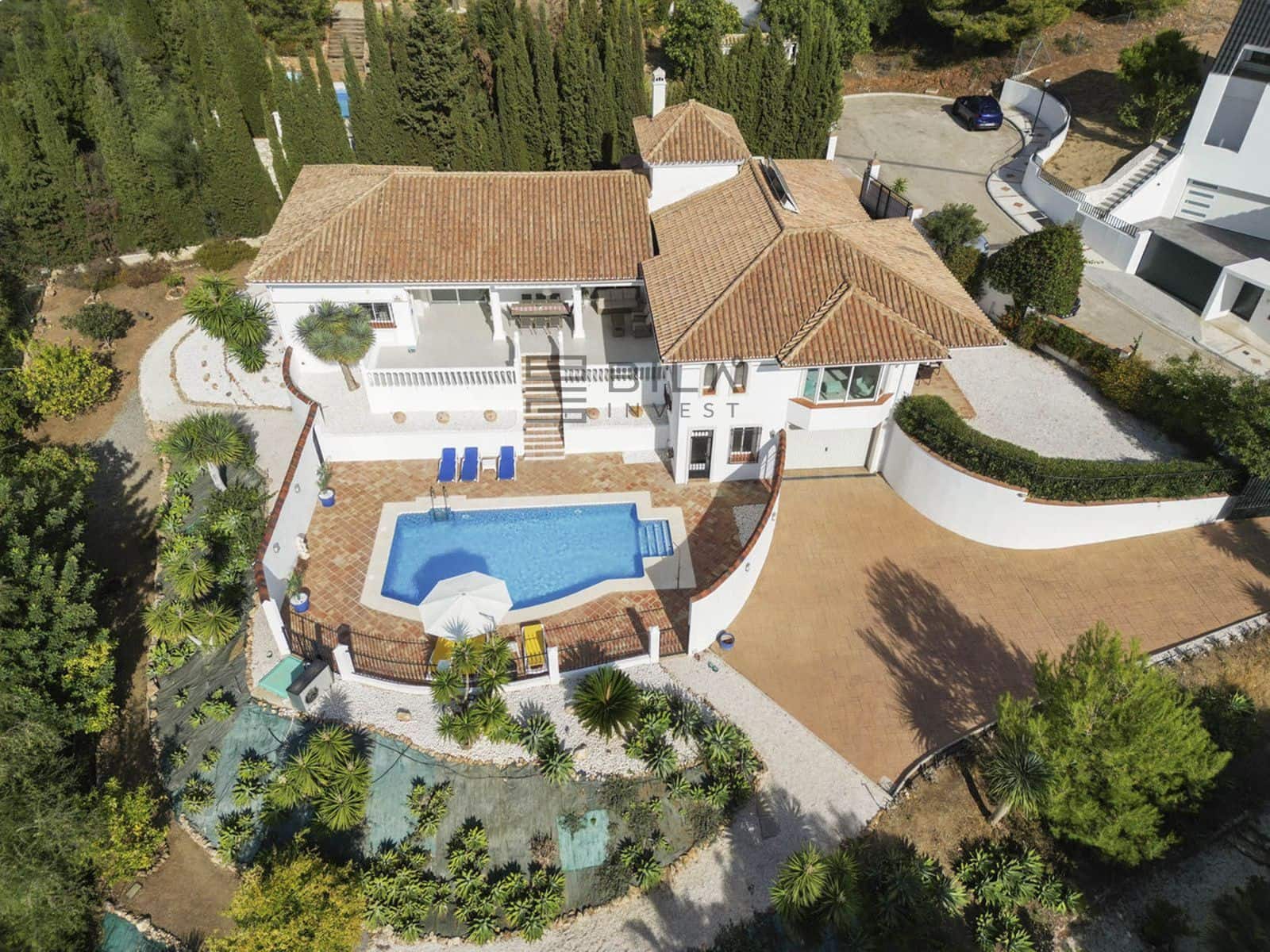 4 bedroom Villa for sale in Valtocado with pool garage - € 1,075,000 (Ref: 9696706)