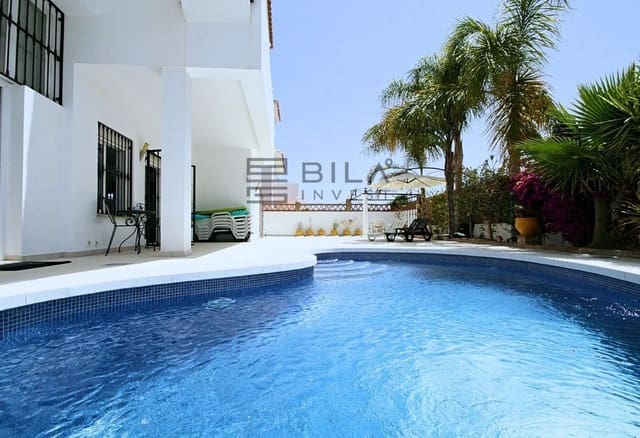 4 sypialnia Willa na sprzedaż w La Cala de Mijas, Mijas z basenem garażem - 995 000 € (Ref: 9714407)