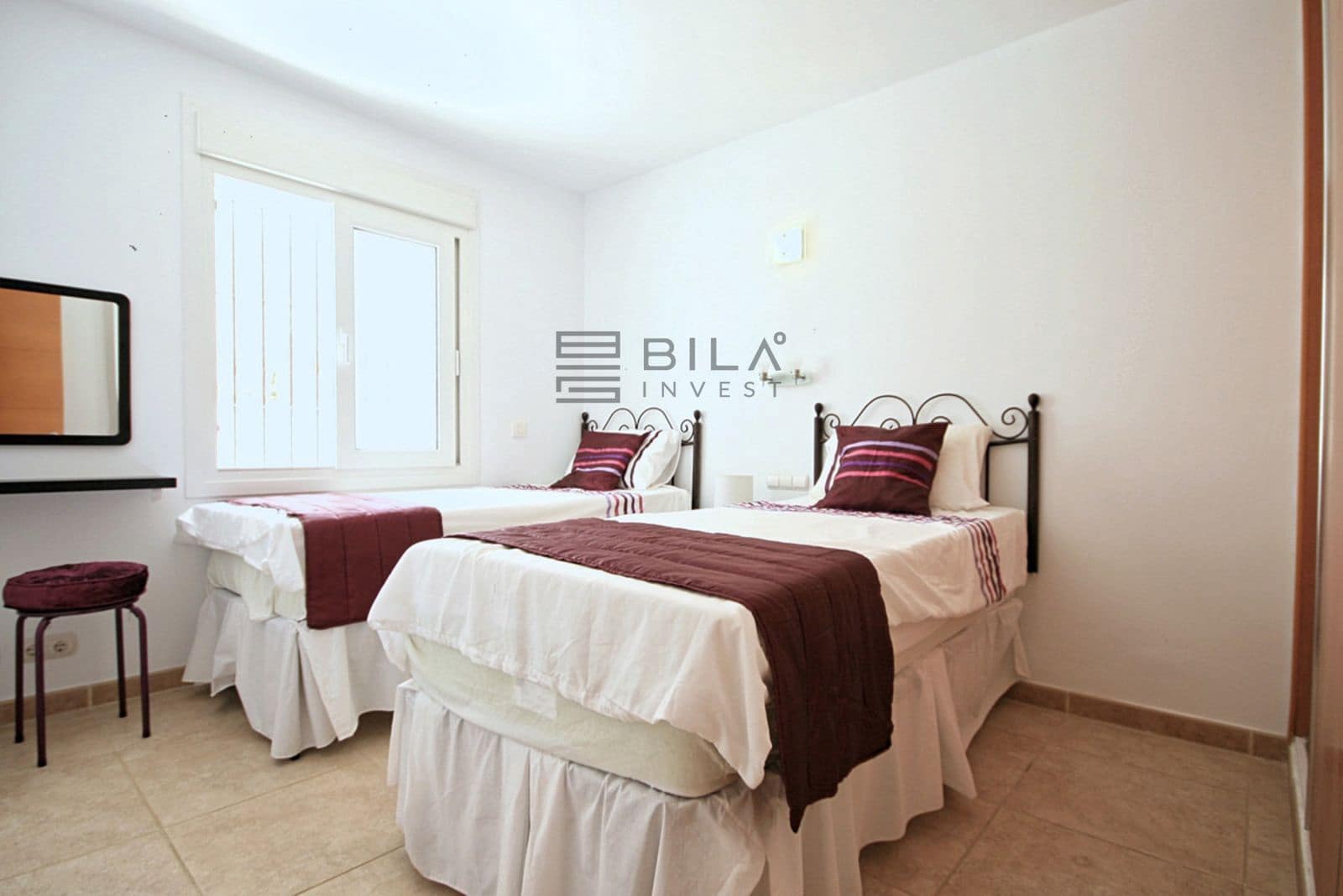 4 bedroom Villa for sale in La Cala de Mijas with pool garage - € 995,000 (Ref: 9714407)