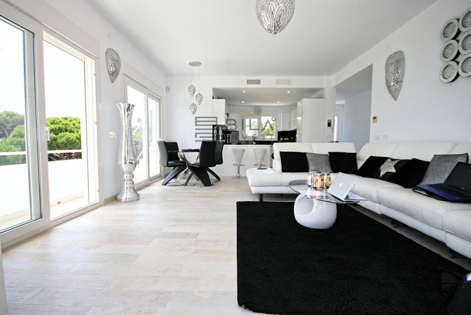 4 bedroom Villa for sale in La Cala de Mijas with pool garage - € 995,000 (Ref: 9714407)