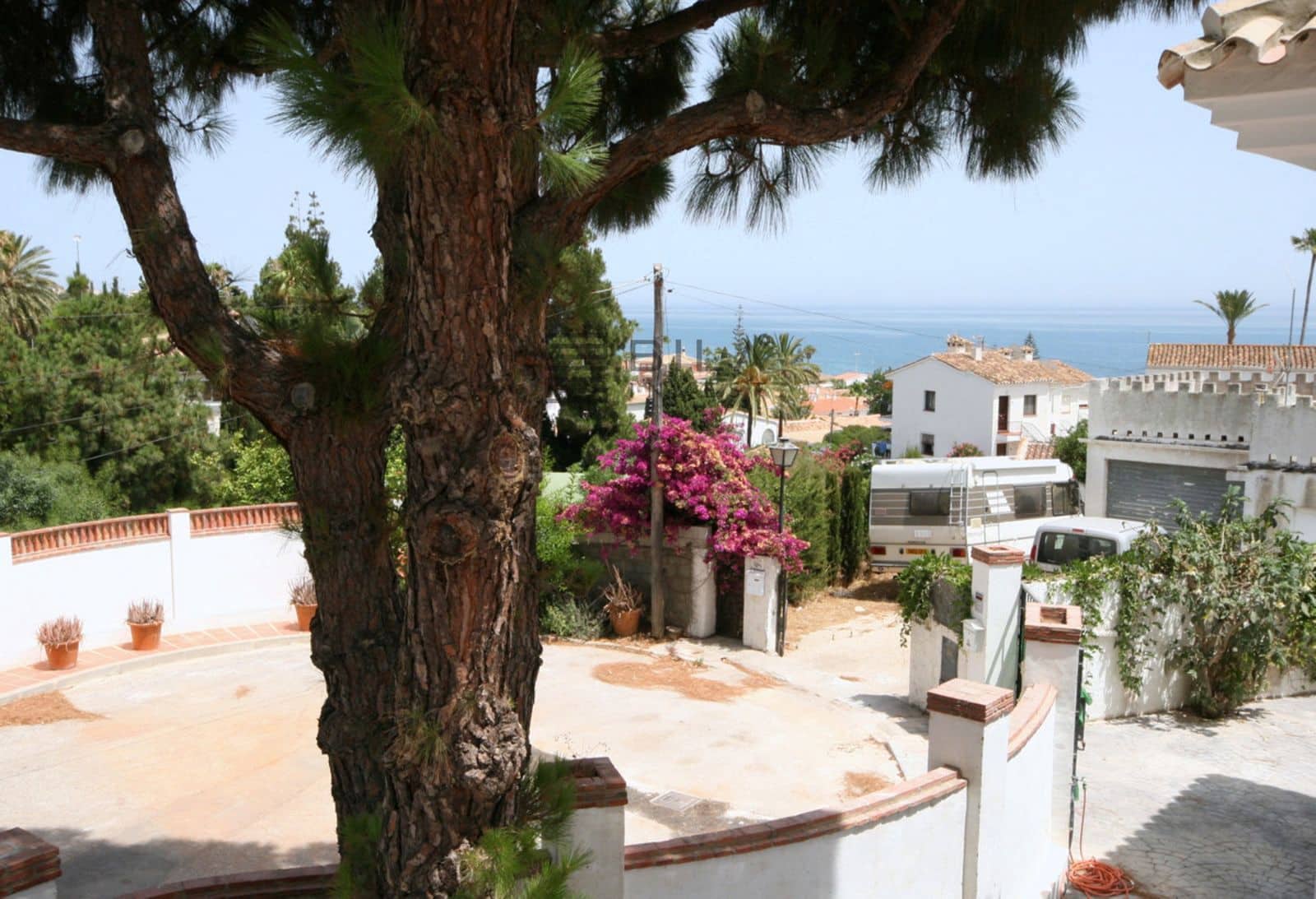 4 bedroom Villa for sale in La Cala de Mijas with pool garage - € 995,000 (Ref: 9714407)