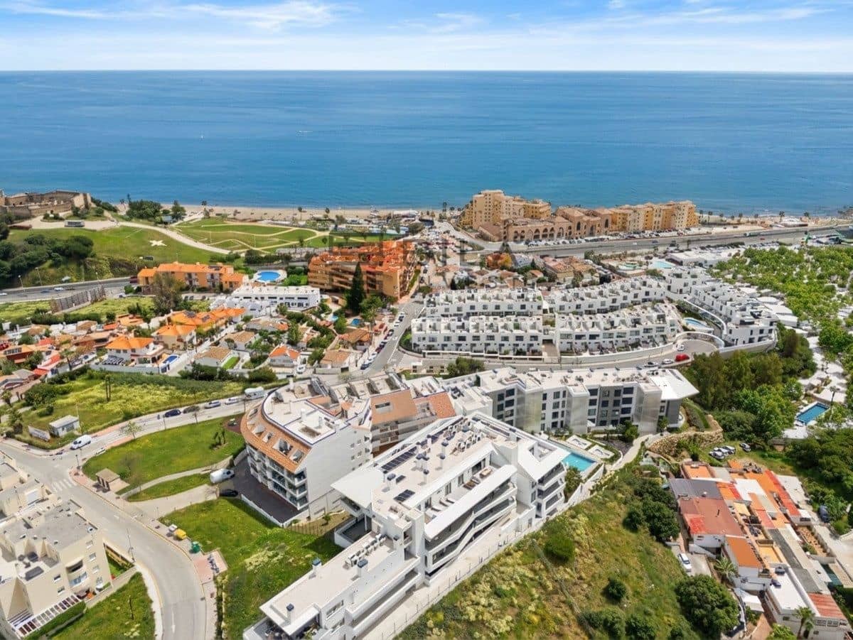 2 quarto Penthouse para venda em Fuengirola com piscina - 379 500 € (Ref: 9714410)