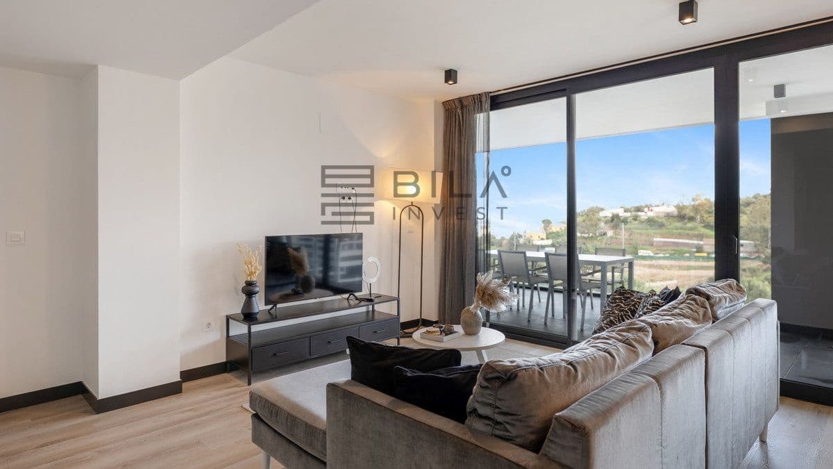 3 bedroom Flat for sale in Mijas Costa with pool garage - € 449,000 (Ref: 9714412)