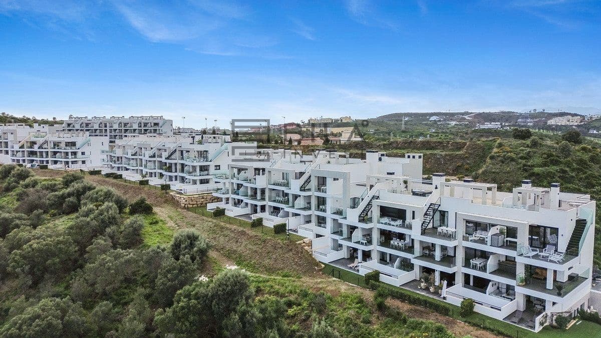 3 bedroom Flat for sale in Mijas Costa with pool garage - € 449,000 (Ref: 9714412)