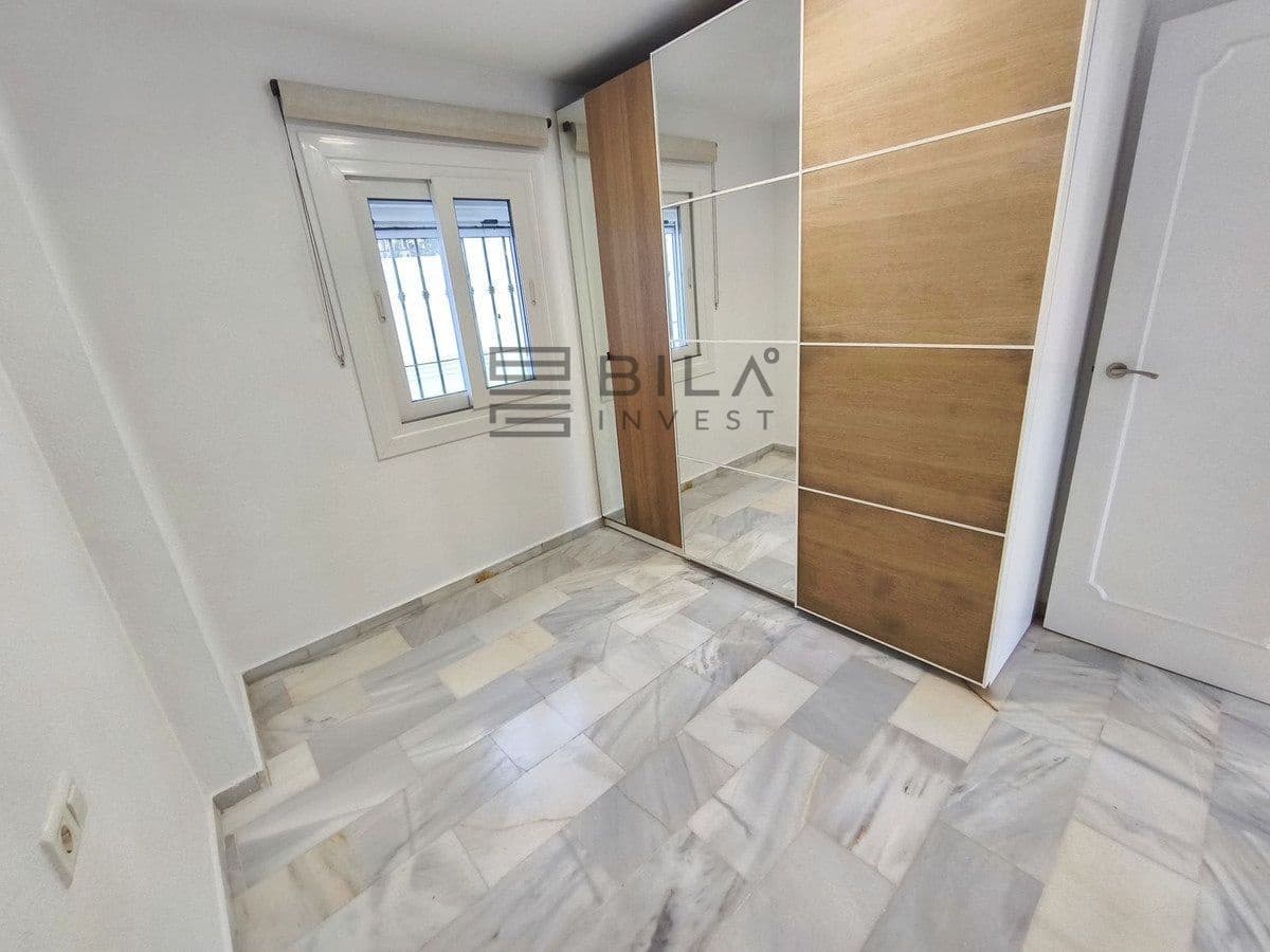 2 soverom Leilighet til salgs i Riviera del Sol med svømmebasseng - € 289 999 (Ref: 9714417)