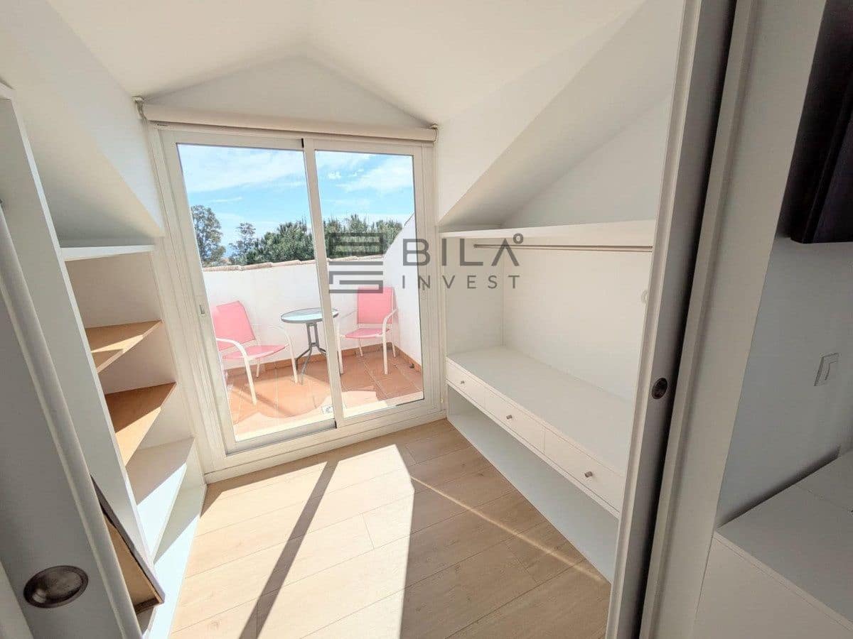 4 bedroom Villa for sale in Torremuelle with pool garage - € 879,000 (Ref: 9714418)