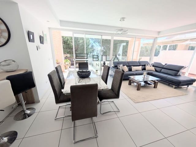 4 sovrum Villa till salu i Torremuelle, Benalmádena med pool garage - 879 000 € (Ref: 9714418)